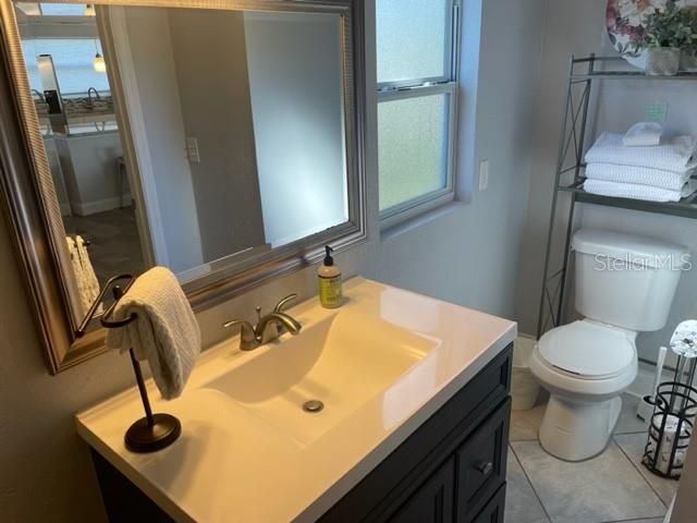 Active With Contract: $1,995 (2 beds, 2 baths, 1092 Square Feet)
