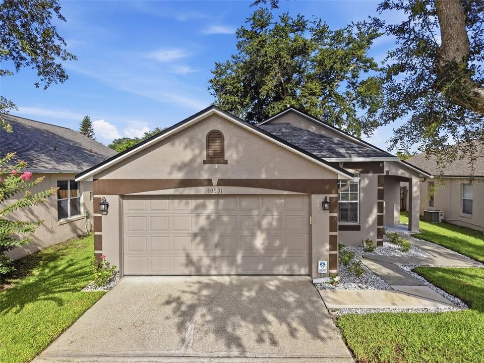 For Sale: $344,900 (3 beds, 2 baths, 1286 Square Feet)