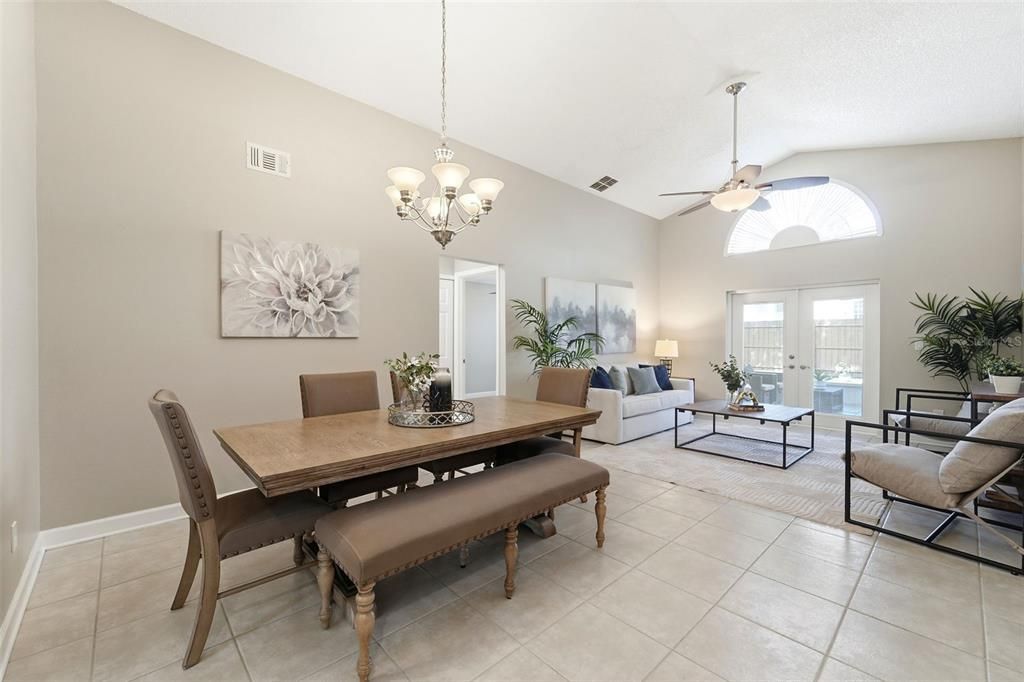 For Sale: $344,900 (3 beds, 2 baths, 1286 Square Feet)