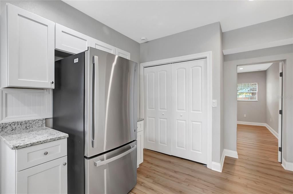 На продажу: $339,900 (3 спален, 2 ванн, 1605 Квадратных фут)