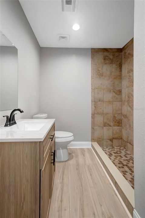 На продажу: $339,900 (3 спален, 2 ванн, 1605 Квадратных фут)