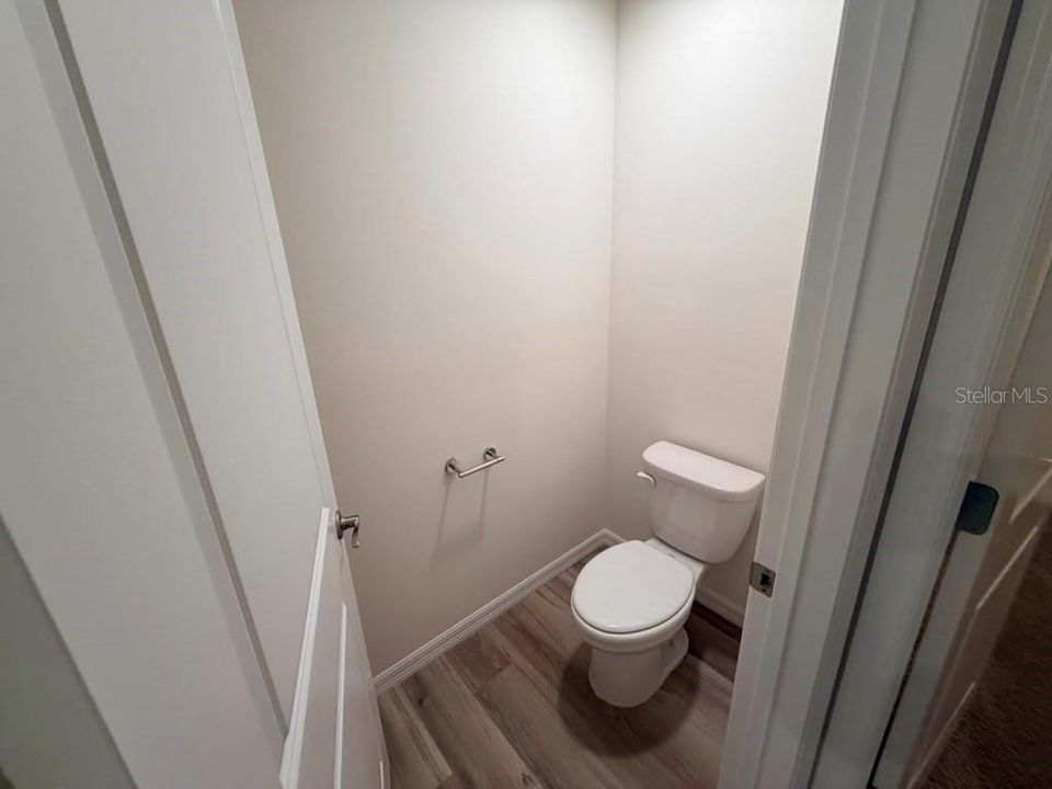 В аренду: $2,350 (4 спален, 2 ванн, 1828 Квадратных фут)