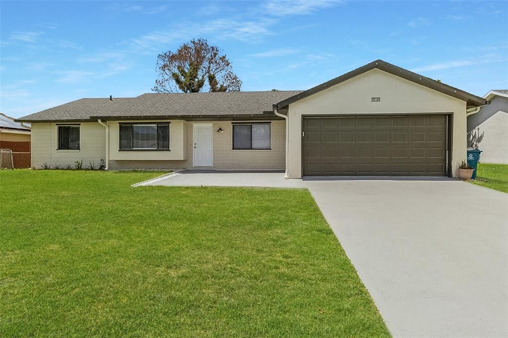 For Sale: $309,900 (3 beds, 2 baths, 1465 Square Feet)