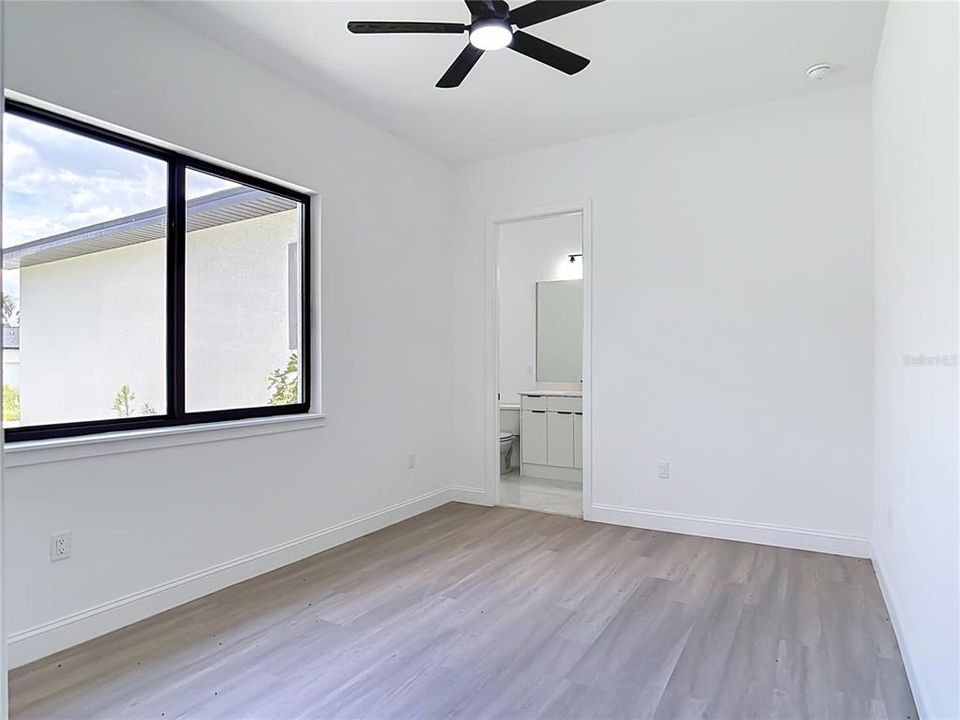 En Renta: $2,690 (4 camas, 3 baños, 2153 Pies cuadrados)