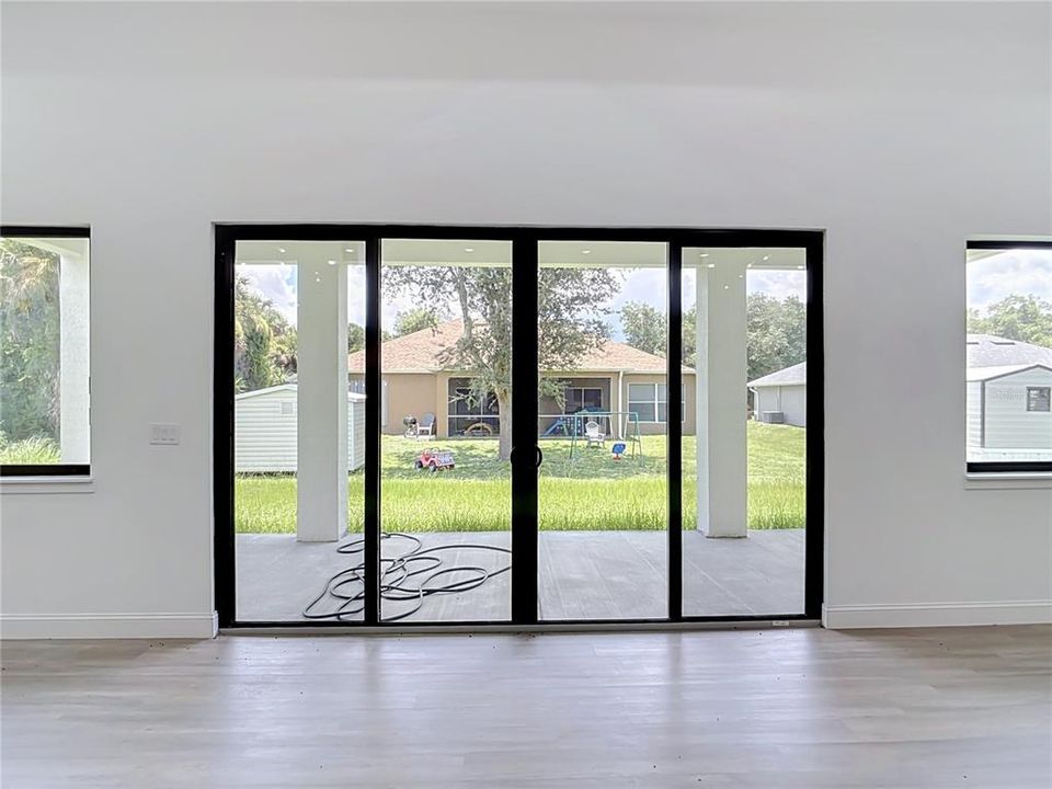 En Renta: $2,690 (4 camas, 3 baños, 2153 Pies cuadrados)