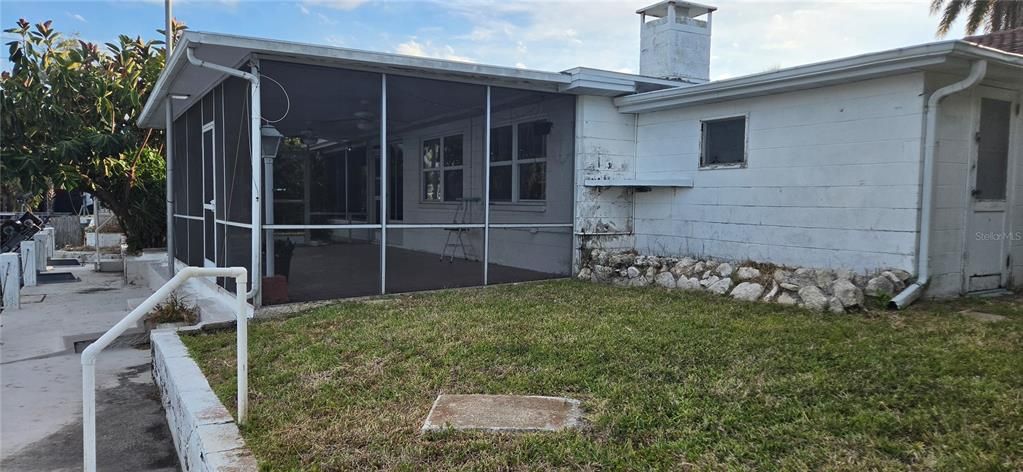Activo con contrato: $395,000 (2 camas, 2 baños, 1659 Pies cuadrados)