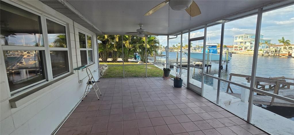 Activo con contrato: $395,000 (2 camas, 2 baños, 1659 Pies cuadrados)