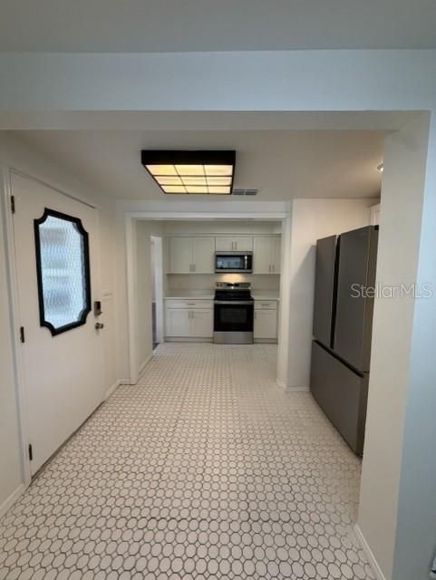 For Sale: $259,950 (3 beds, 1 baths, 998 Square Feet)