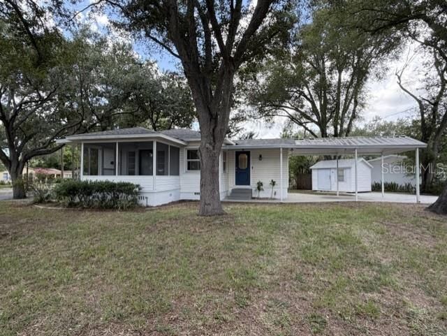 For Sale: $259,950 (3 beds, 1 baths, 998 Square Feet)