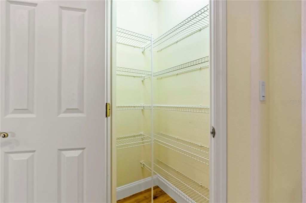 For Sale: $574,900 (3 beds, 2 baths, 2025 Square Feet)