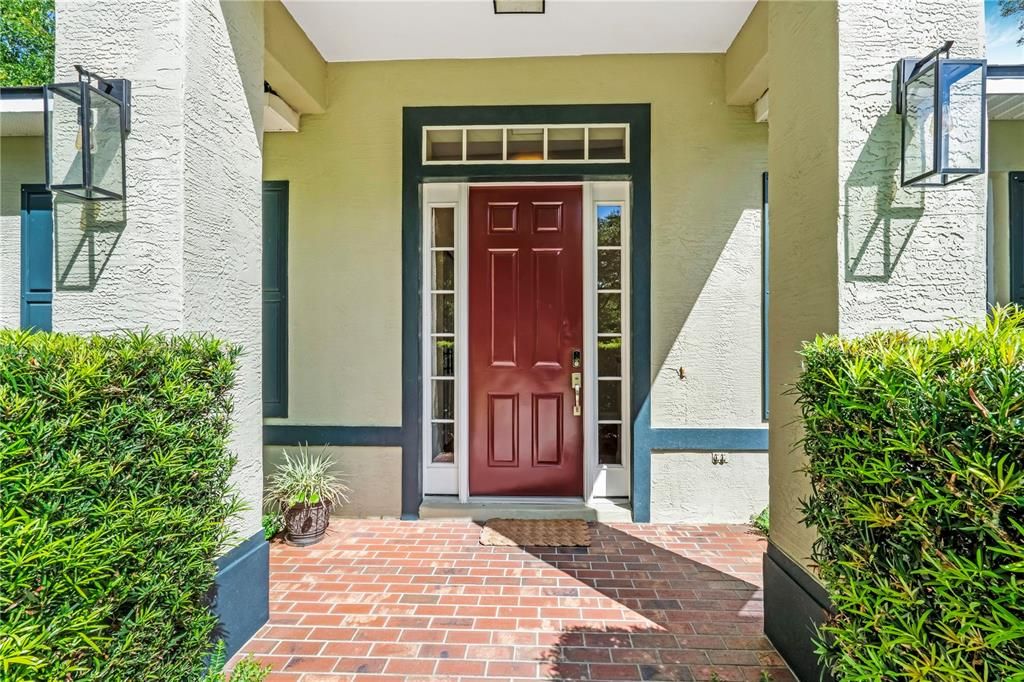 For Sale: $574,900 (3 beds, 2 baths, 2025 Square Feet)