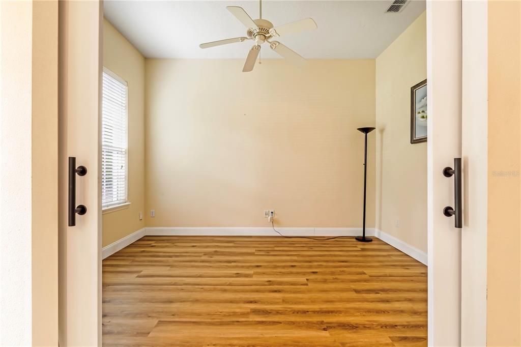 For Sale: $574,900 (3 beds, 2 baths, 2025 Square Feet)