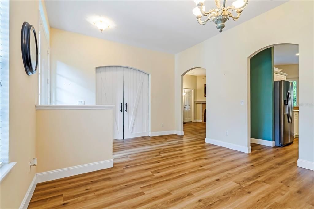 For Sale: $574,900 (3 beds, 2 baths, 2025 Square Feet)