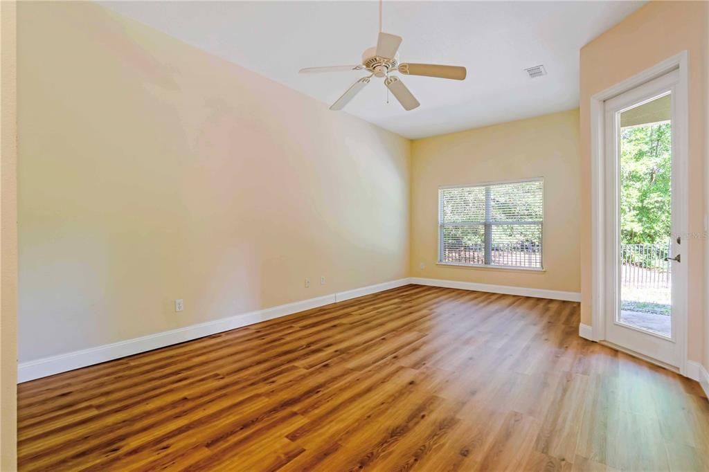 For Sale: $574,900 (3 beds, 2 baths, 2025 Square Feet)