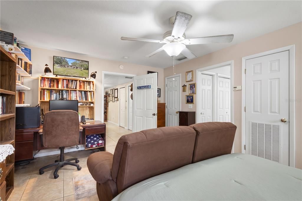 For Sale: $169,999 (2 beds, 2 baths, 1788 Square Feet)