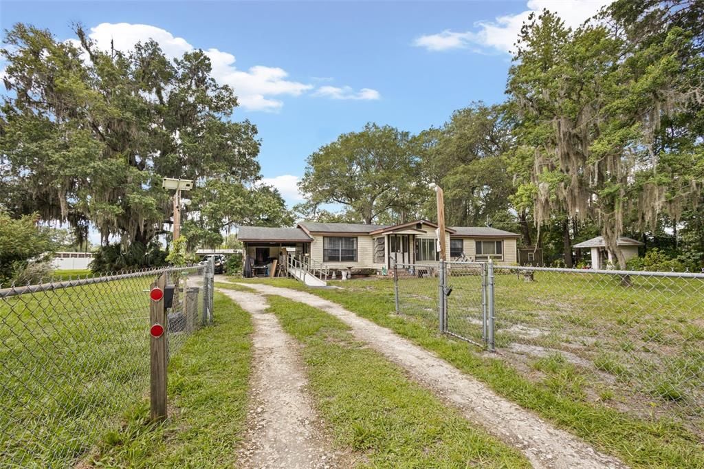For Sale: $169,999 (2 beds, 2 baths, 1788 Square Feet)