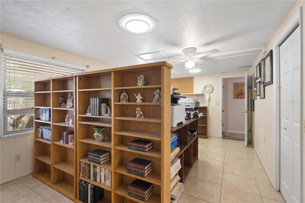 For Sale: $169,999 (2 beds, 2 baths, 1788 Square Feet)