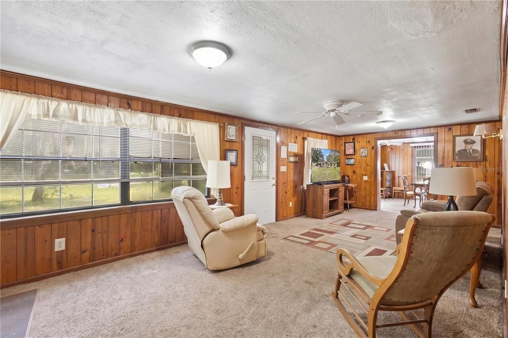 For Sale: $169,999 (2 beds, 2 baths, 1788 Square Feet)