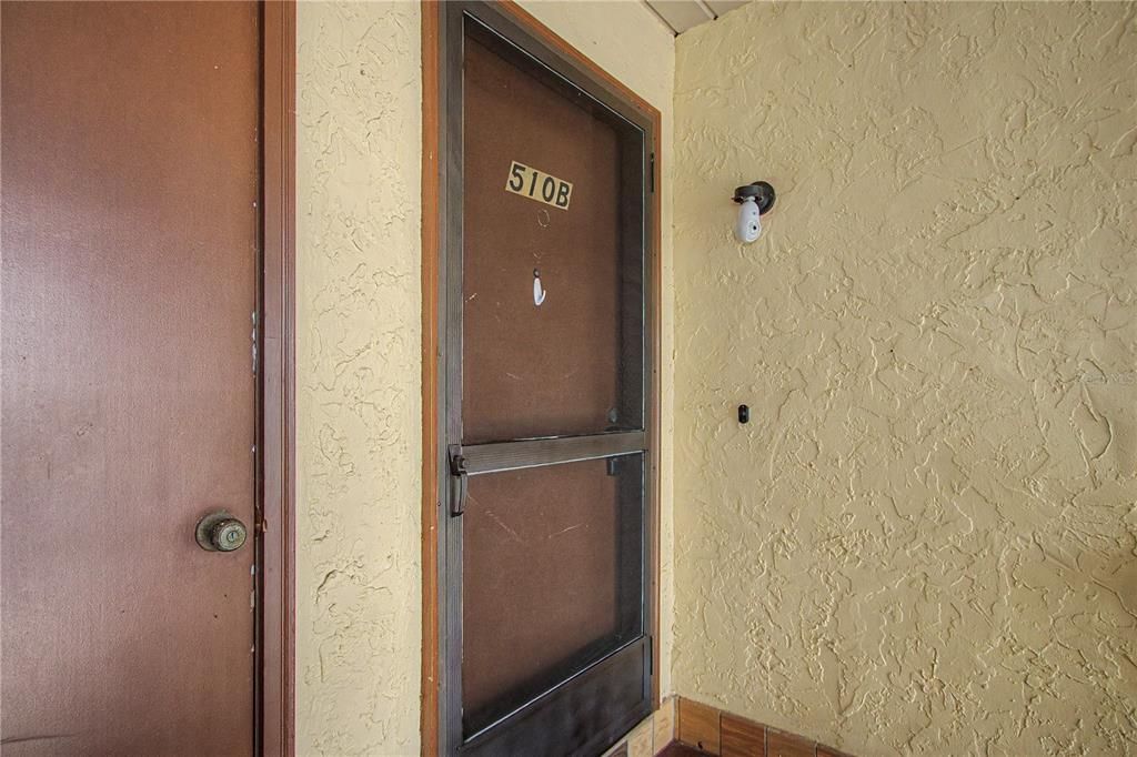 For Sale: $129,900 (2 beds, 2 baths, 1308 Square Feet)