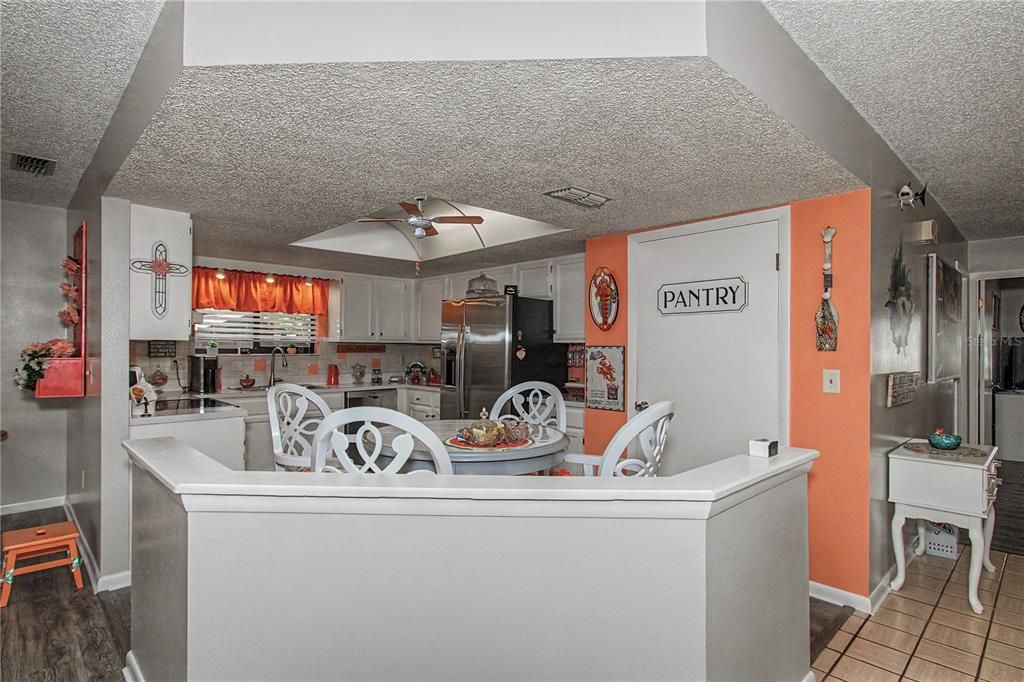 For Sale: $129,900 (2 beds, 2 baths, 1308 Square Feet)