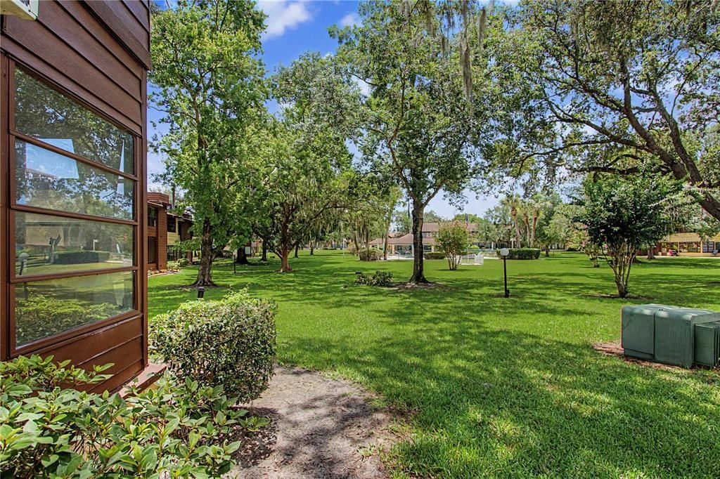 For Sale: $129,900 (2 beds, 2 baths, 1308 Square Feet)