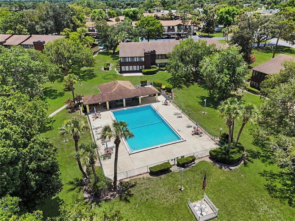 For Sale: $129,900 (2 beds, 2 baths, 1308 Square Feet)