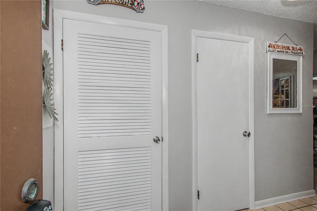 For Sale: $129,900 (2 beds, 2 baths, 1308 Square Feet)