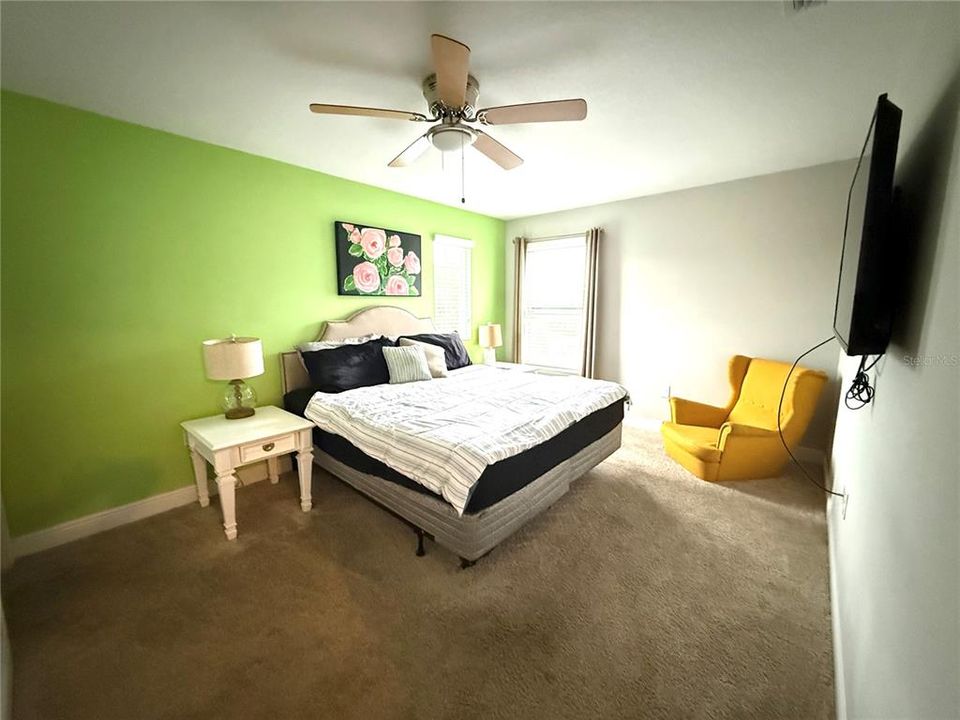 For Sale: $509,000 (6 beds, 4 baths, 3052 Square Feet)