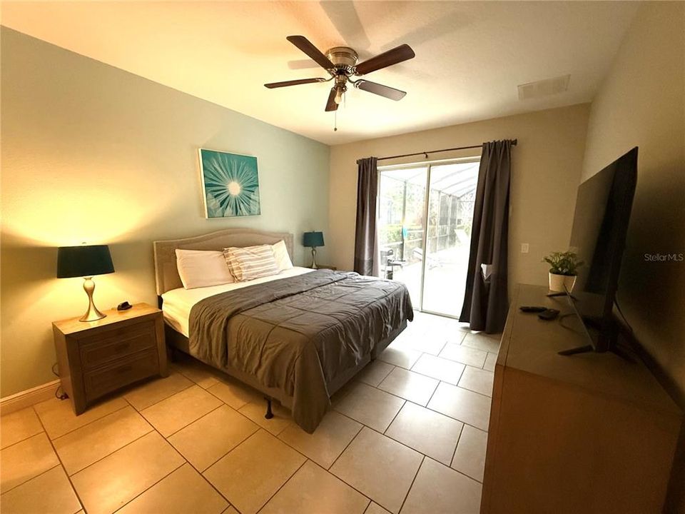 For Sale: $509,000 (6 beds, 4 baths, 3052 Square Feet)