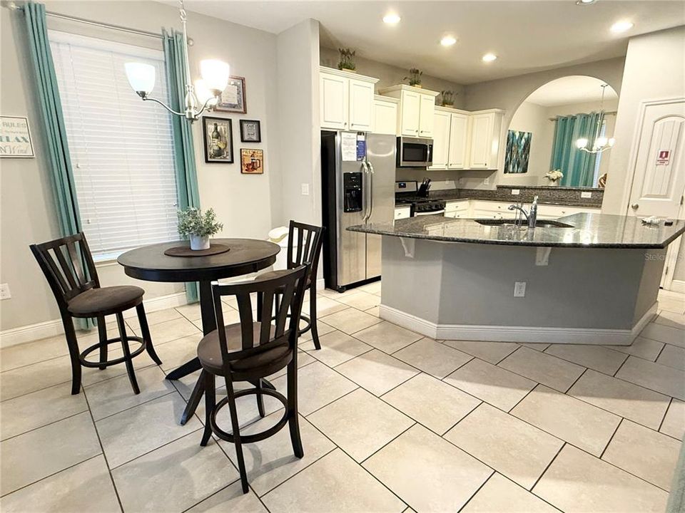 For Sale: $509,000 (6 beds, 4 baths, 3052 Square Feet)