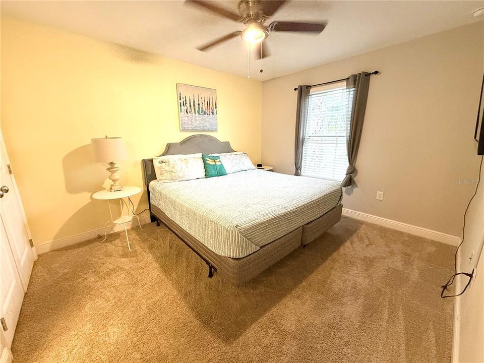 For Sale: $509,000 (6 beds, 4 baths, 3052 Square Feet)