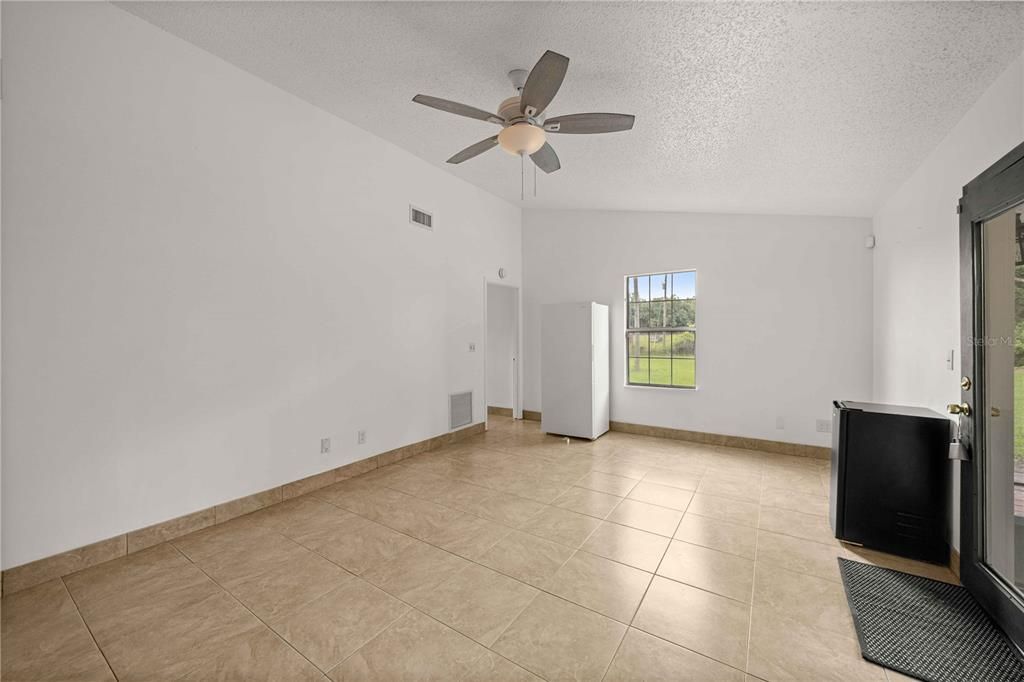For Sale: $750,000 (3 beds, 2 baths, 1928 Square Feet)