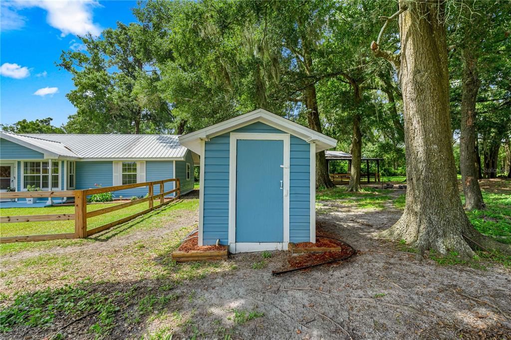 For Sale: $750,000 (3 beds, 2 baths, 1928 Square Feet)