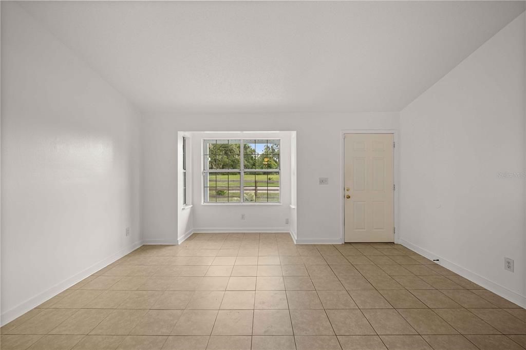For Sale: $750,000 (3 beds, 2 baths, 1928 Square Feet)