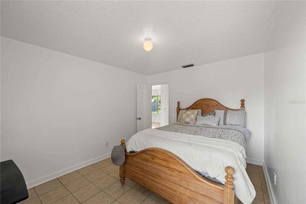 For Sale: $750,000 (3 beds, 2 baths, 1928 Square Feet)