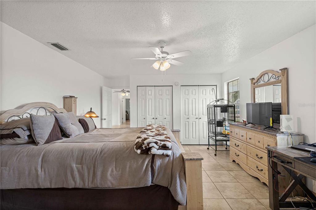 For Sale: $750,000 (3 beds, 2 baths, 1928 Square Feet)