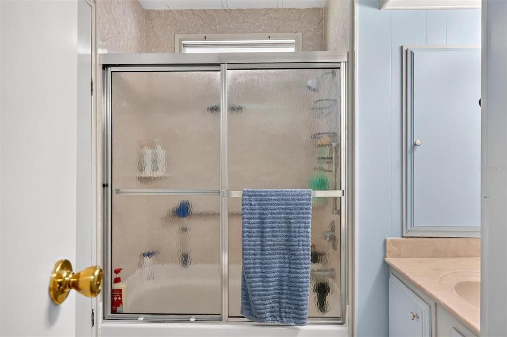 На продажу: $109,000 (2 спален, 2 ванн, 1056 Квадратных фут)