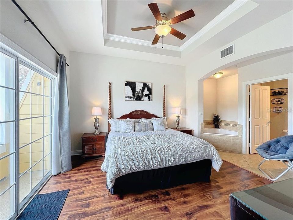 For Rent: $2,700 (3 beds, 3 baths, 2124 Square Feet)