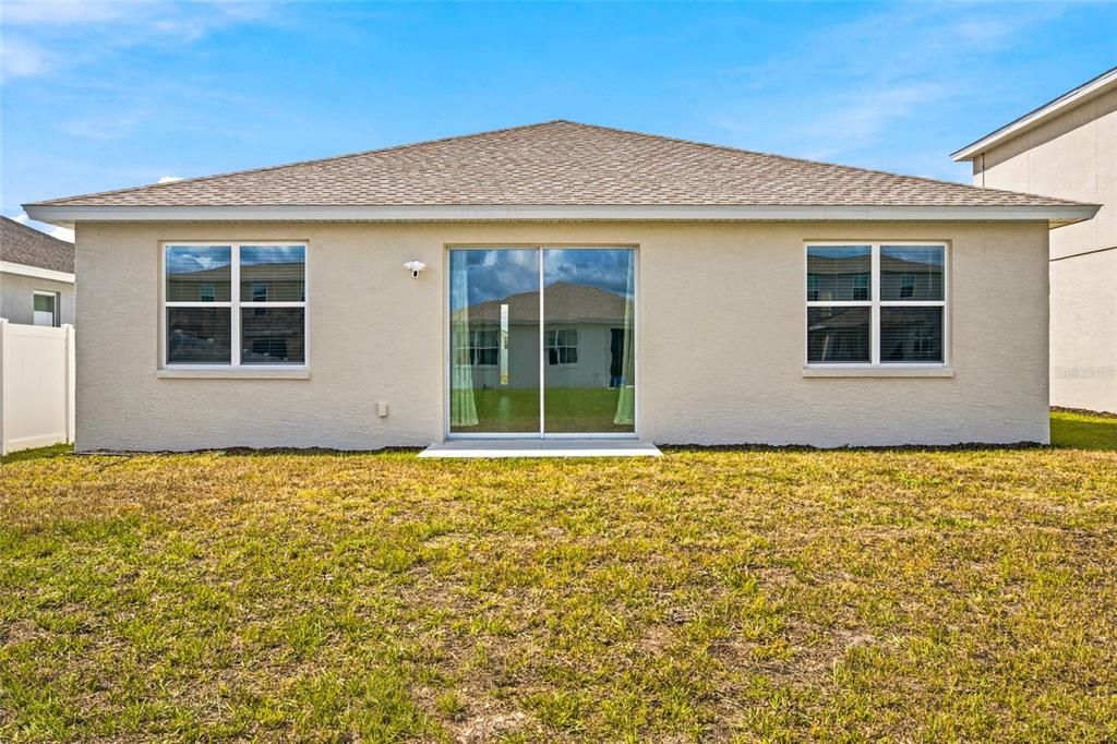 For Rent: $2,200 (3 beds, 2 baths, 1594 Square Feet)