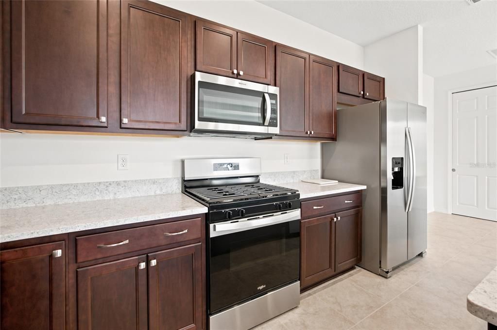 For Rent: $2,200 (3 beds, 2 baths, 1594 Square Feet)