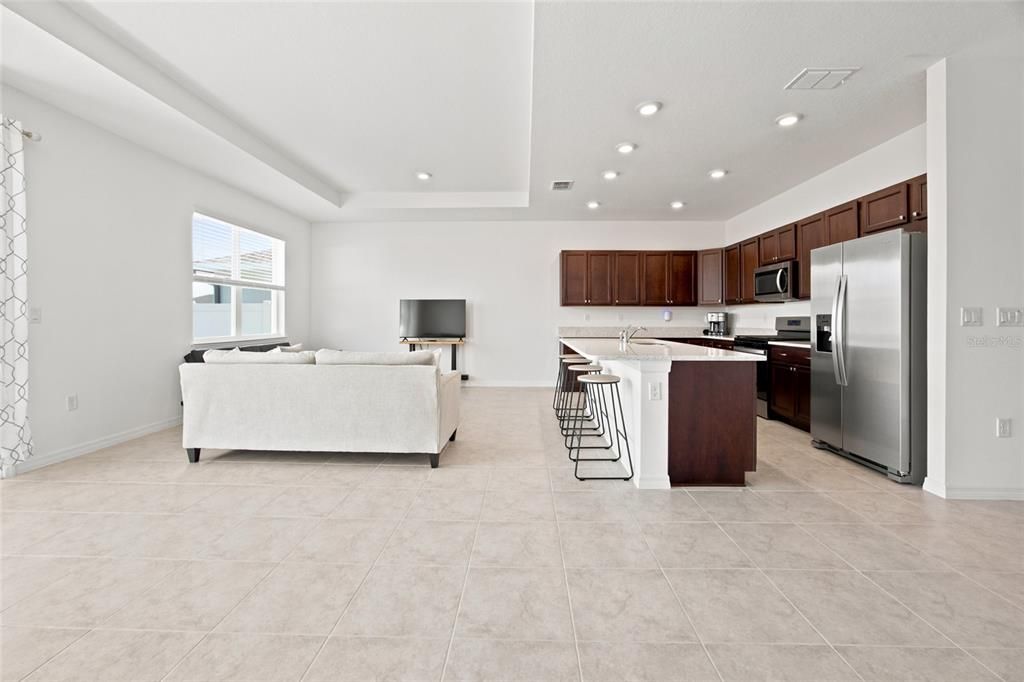 For Rent: $2,200 (3 beds, 2 baths, 1594 Square Feet)