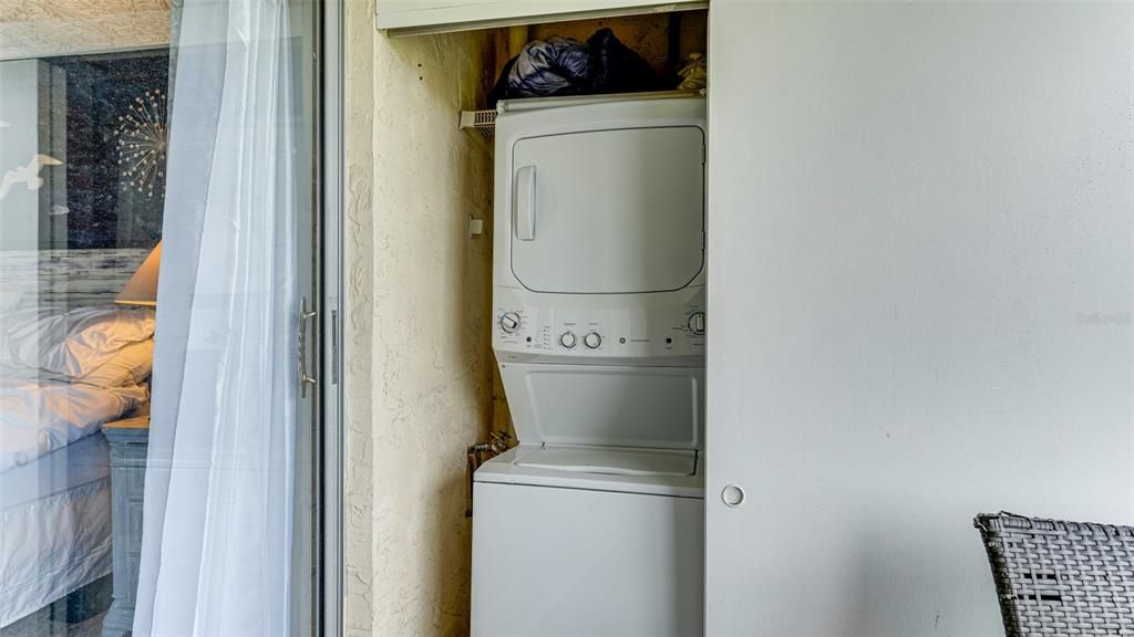 На продажу: $198,000 (2 спален, 2 ванн, 1144 Квадратных фут)