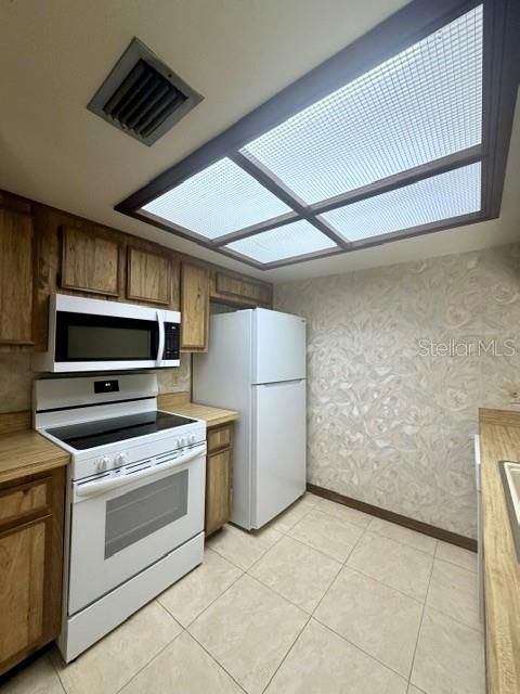 En Venta: $280,000 (2 camas, 2 baños, 1008 Pies cuadrados)
