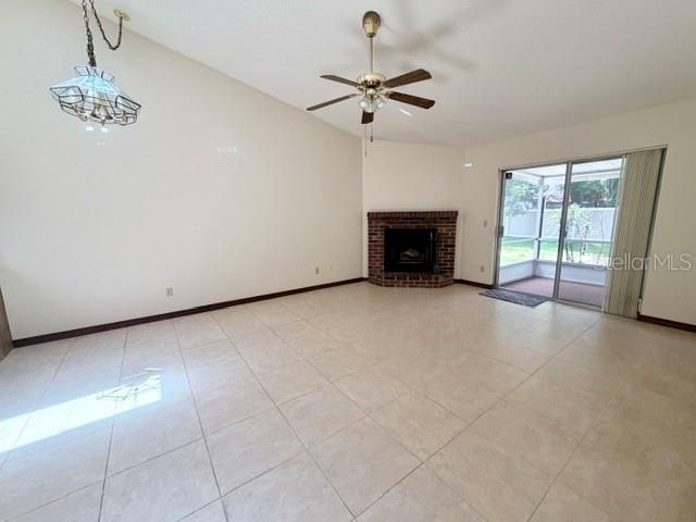 En Venta: $280,000 (2 camas, 2 baños, 1008 Pies cuadrados)