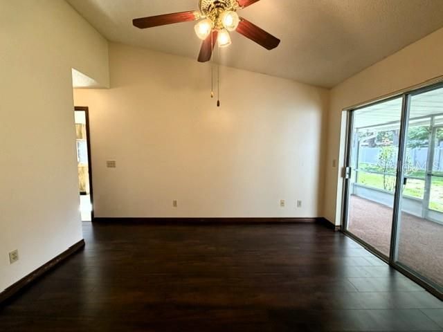 En Venta: $280,000 (2 camas, 2 baños, 1008 Pies cuadrados)