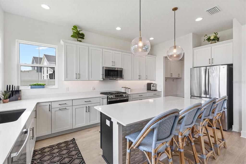 For Sale: $850,000 (4 beds, 3 baths, 3374 Square Feet)