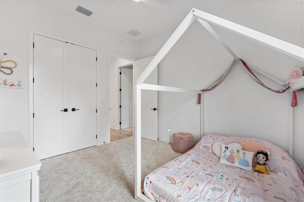 For Sale: $850,000 (4 beds, 3 baths, 3374 Square Feet)
