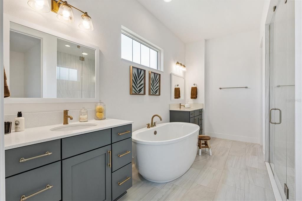 For Sale: $850,000 (4 beds, 3 baths, 3374 Square Feet)