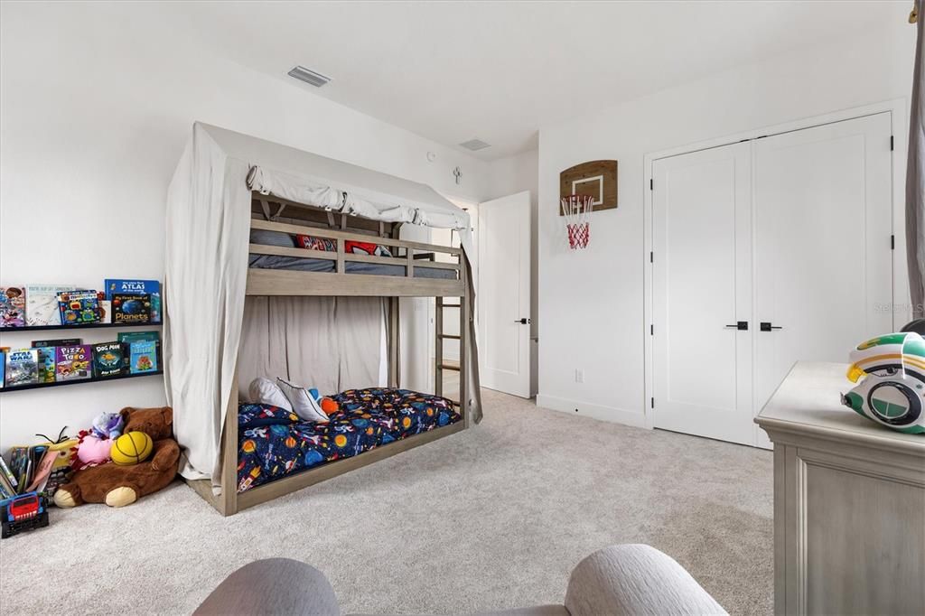 For Sale: $850,000 (4 beds, 3 baths, 3374 Square Feet)