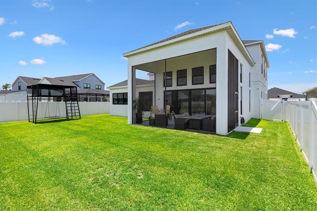 For Sale: $850,000 (4 beds, 3 baths, 3374 Square Feet)